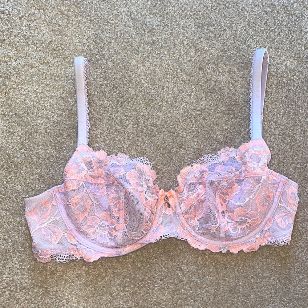 VICTORIA'S SECRET Very Sexy 💜 Lavender & Coral Lace Bra 34D